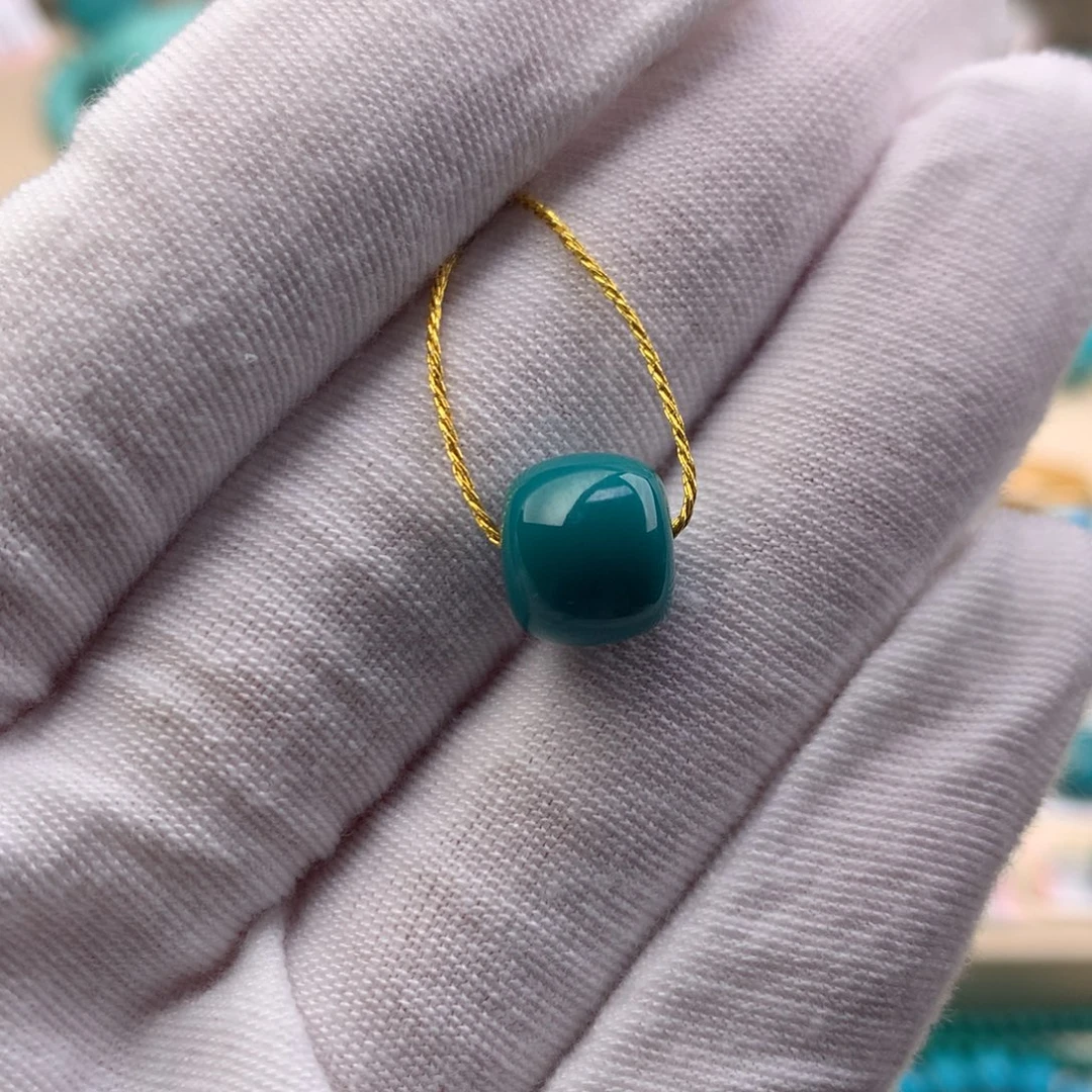 绿松石未镶嵌珠宝奇石9.8*8.5