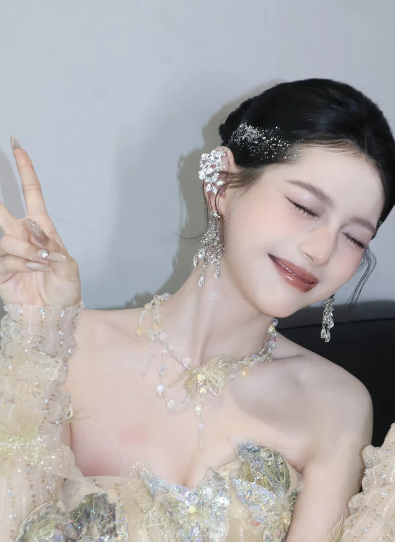 非金属铅玻璃耳饰 沁心新款高级花朵耳夹四件套