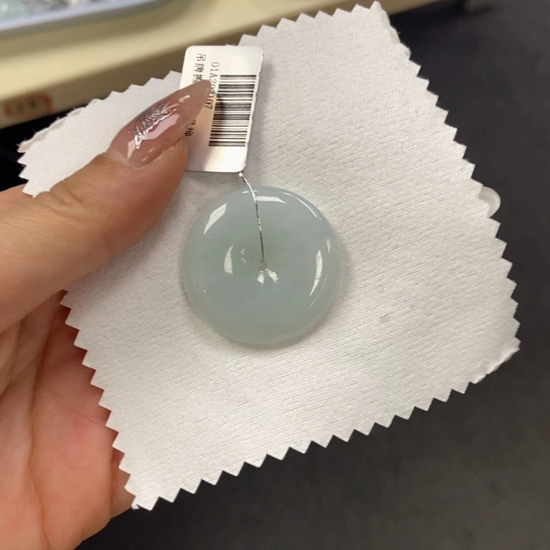 翡翠颈饰未镶嵌天然翡翠