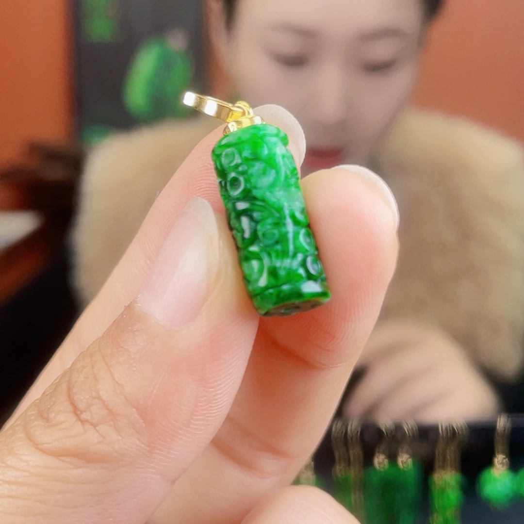 翡翠未镶嵌耳饰饰品