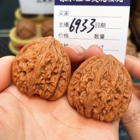 文玩核桃把件师***！36全品红宝石6933