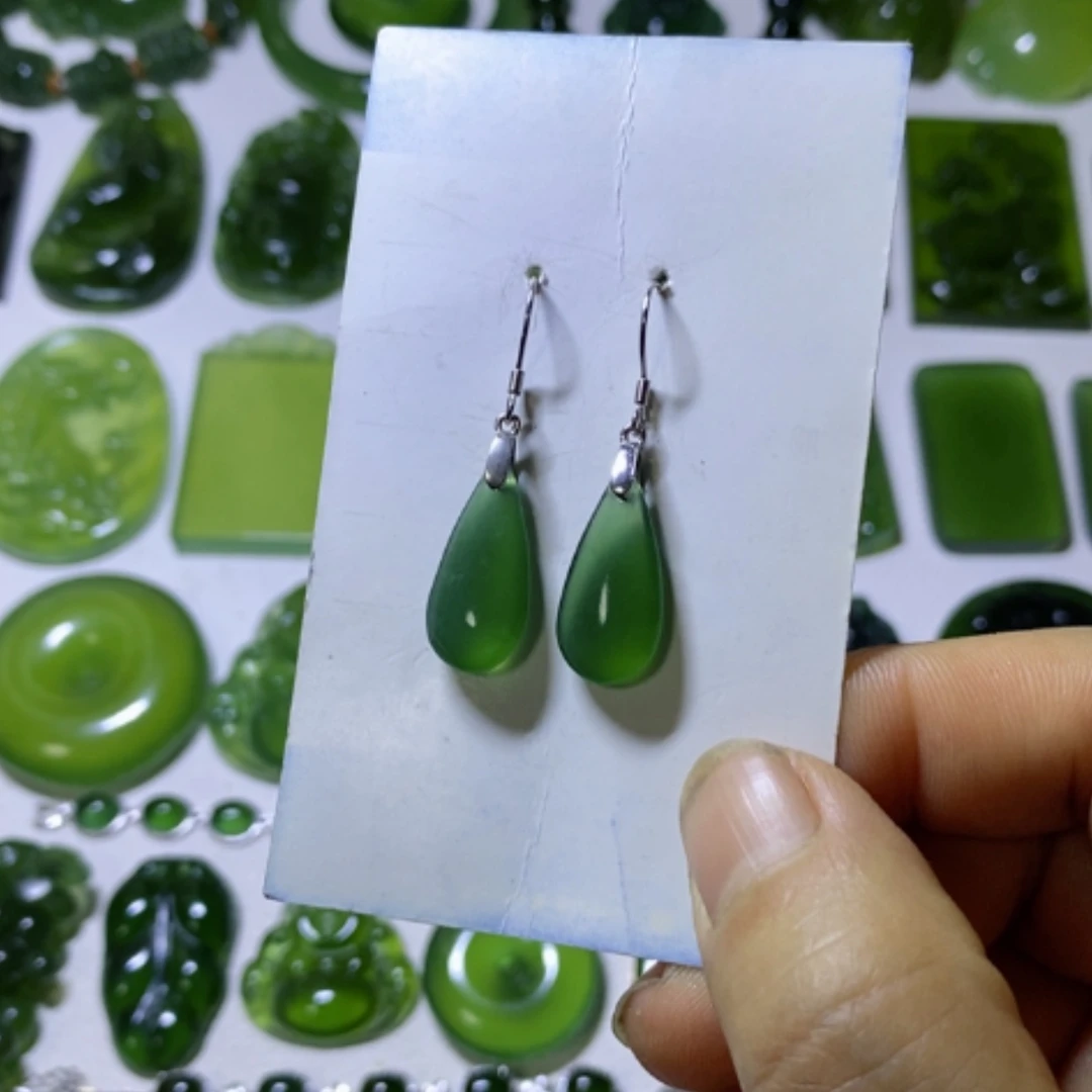 【闪购商品】未镶嵌蛇纹石玉耳环