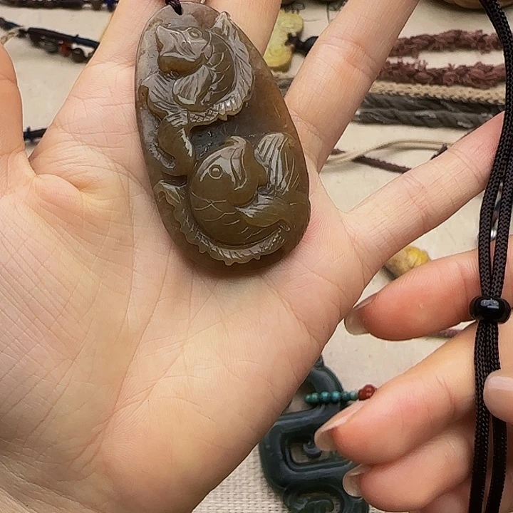 小***0和田玉（糖玉）未镶嵌颈饰