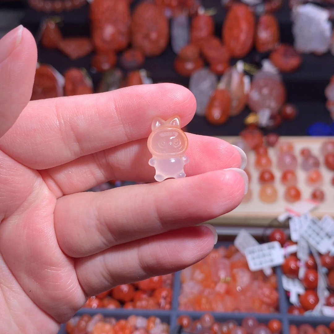 南红玛瑙未镶嵌珠宝半成品拉布布