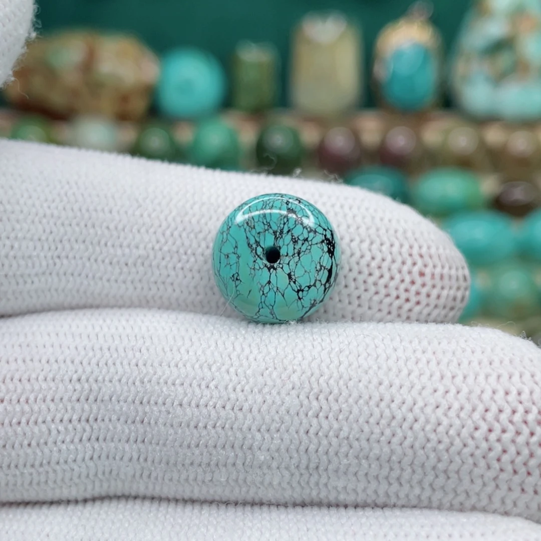 未镶嵌绿松石颈饰