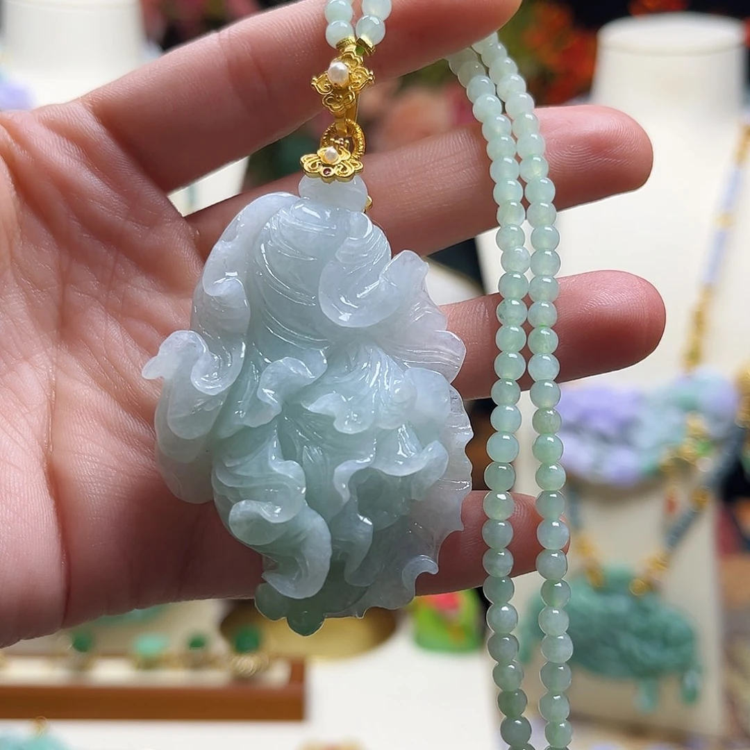 翡翠颈饰未镶嵌天然翡翠