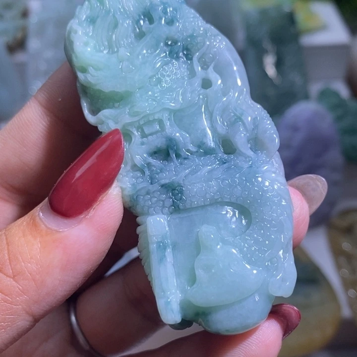 【闪购商品】翡翠未镶嵌颈饰龙牌