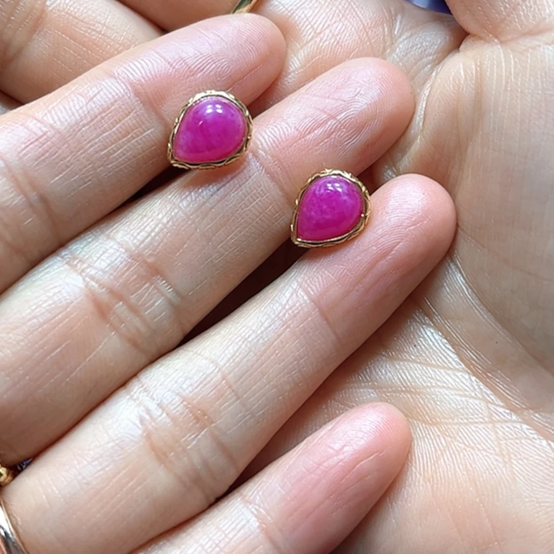 【闪购商品】琉璃配饰舒具石老油料樱花粉水滴玉华透耳钉一对