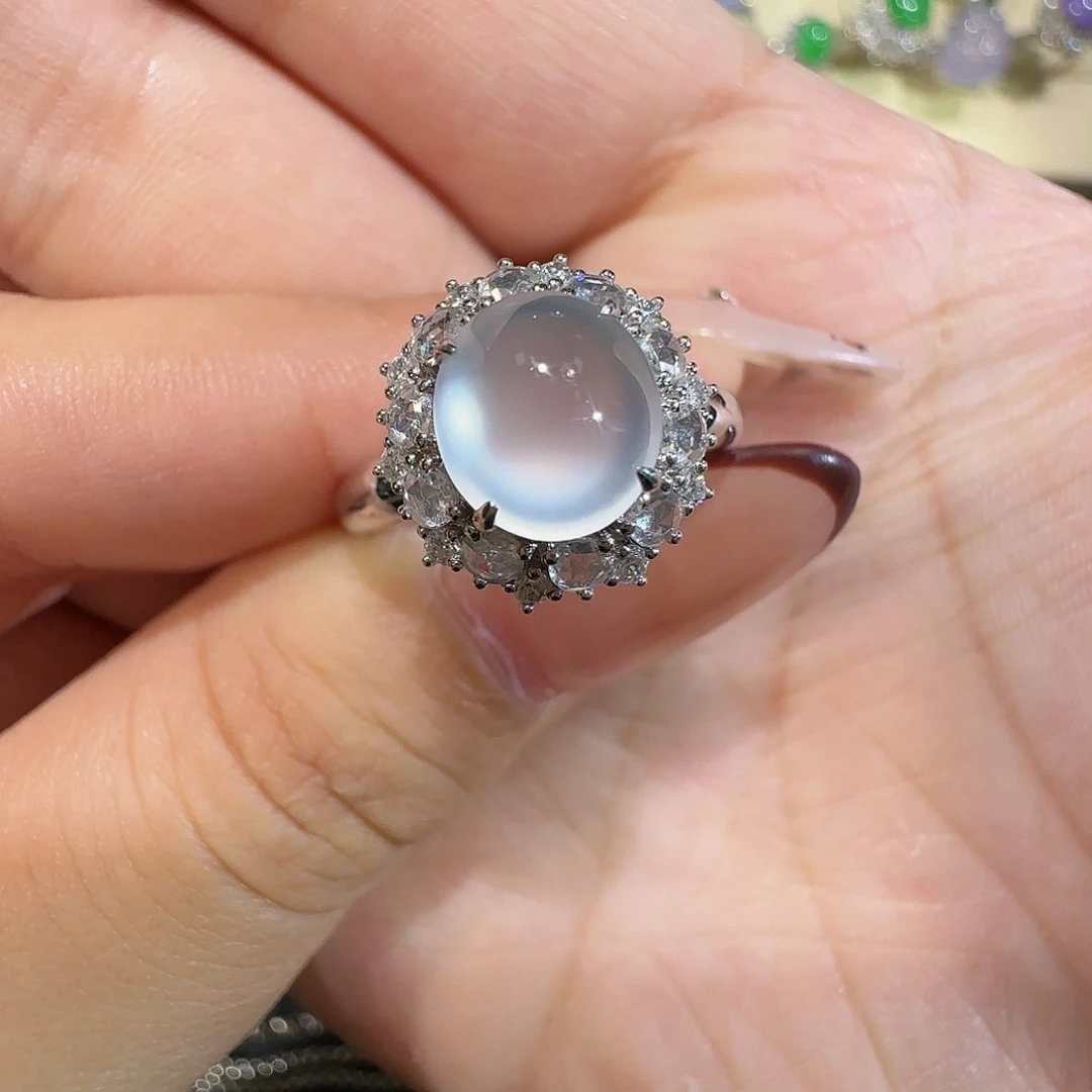 【闪购商品】18K金镶嵌戒指翡翠