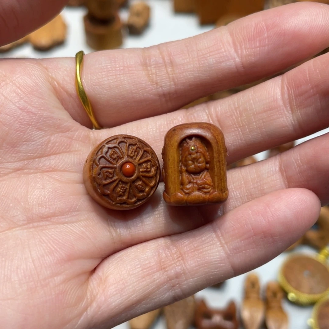 【闪购商品】檀香木吊坠m****。小吊坠奶香