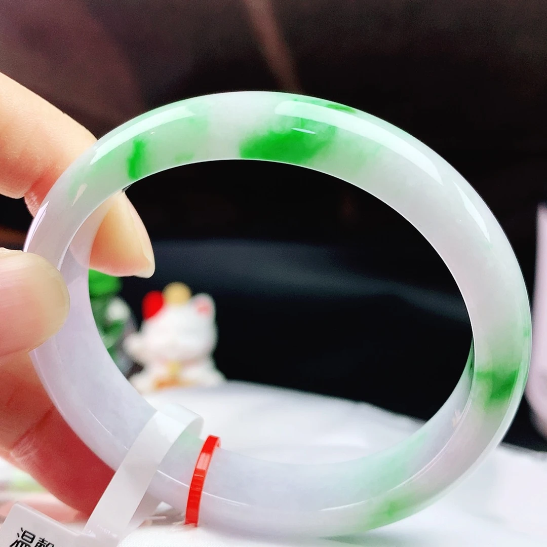 未镶嵌手镯（贵妃镯）翡翠56白底青