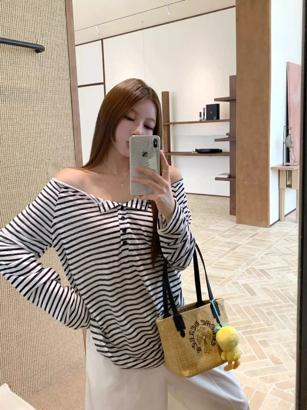 高级感薄款黑白条纹长袖T恤女早秋2025新款韩系休闲宽松露肩上衣