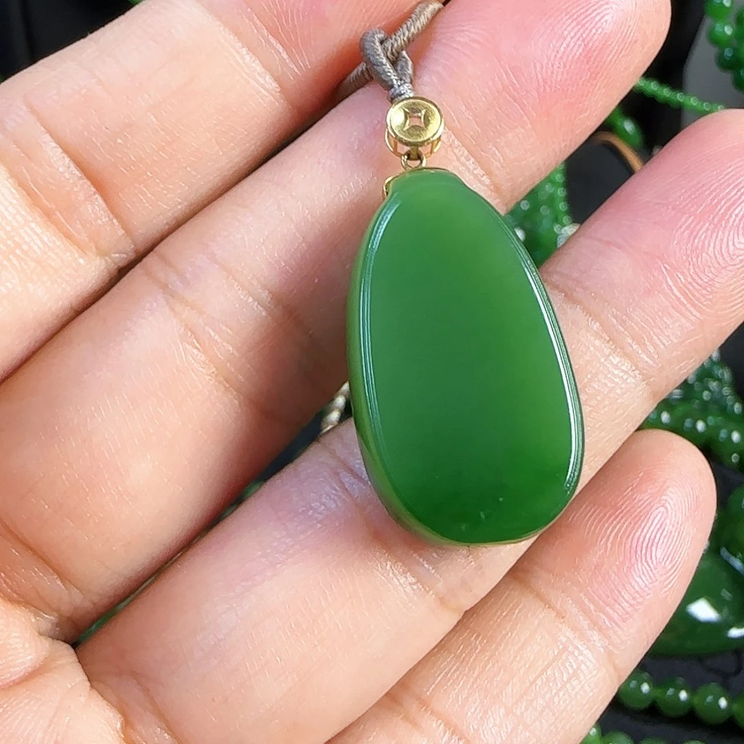 和田玉（碧玉）18K金镶嵌颈饰