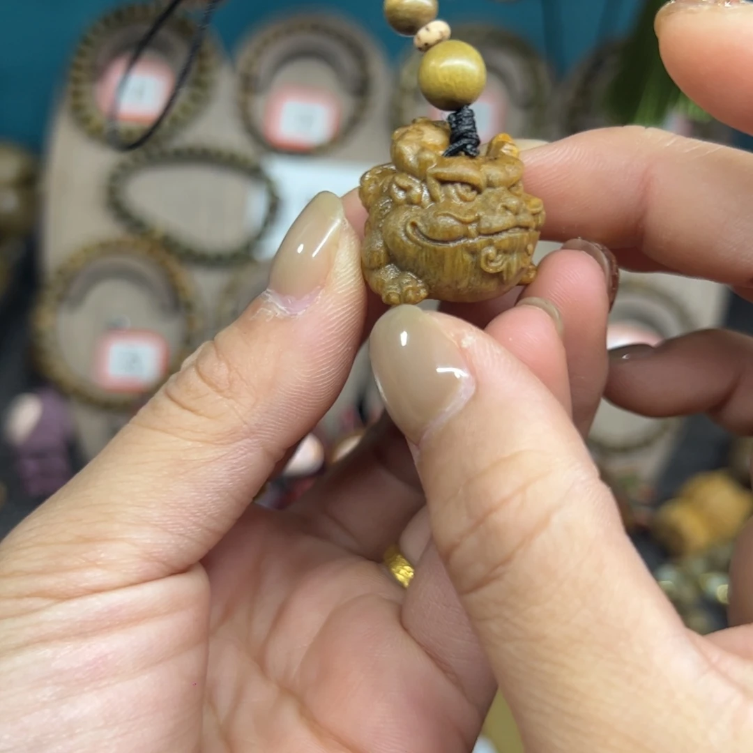 维腊木（绿檀）无事牌