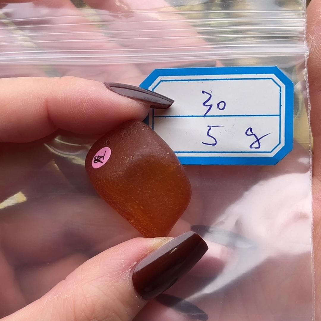 琥珀未镶嵌裸石蜜蜡原石鸽