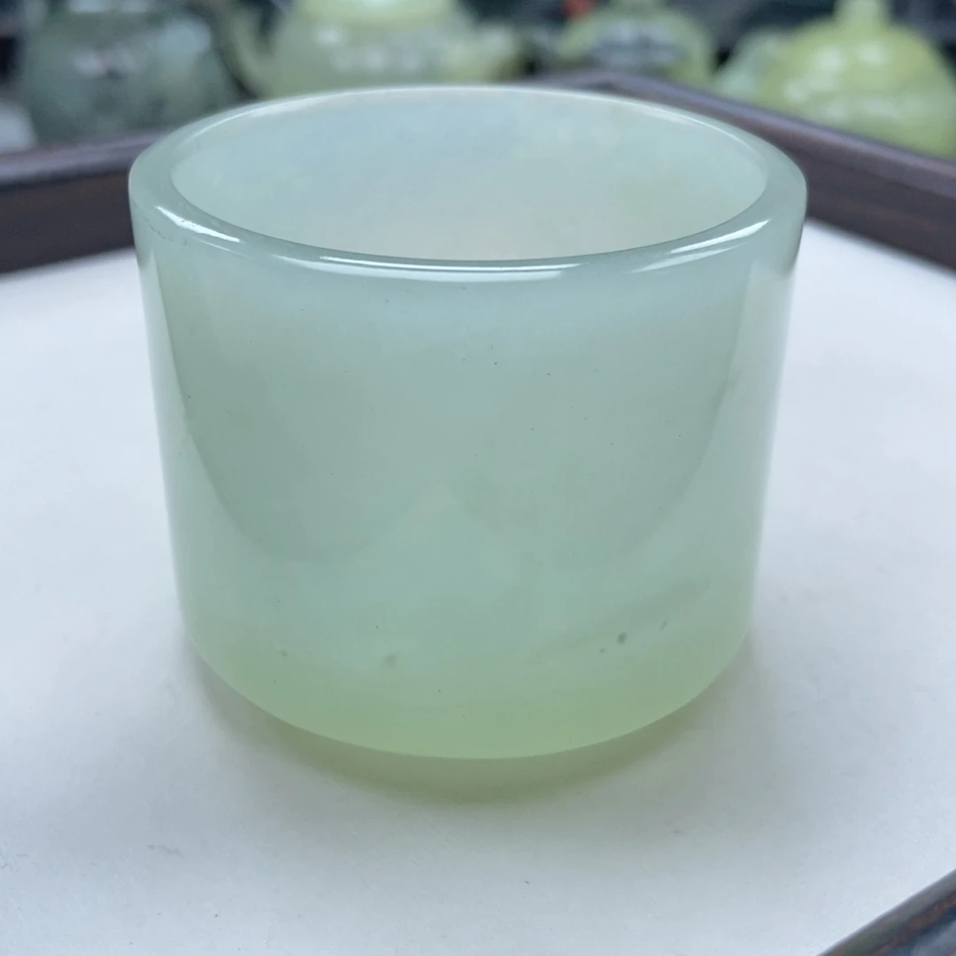 蛇纹石玉未镶嵌水杯