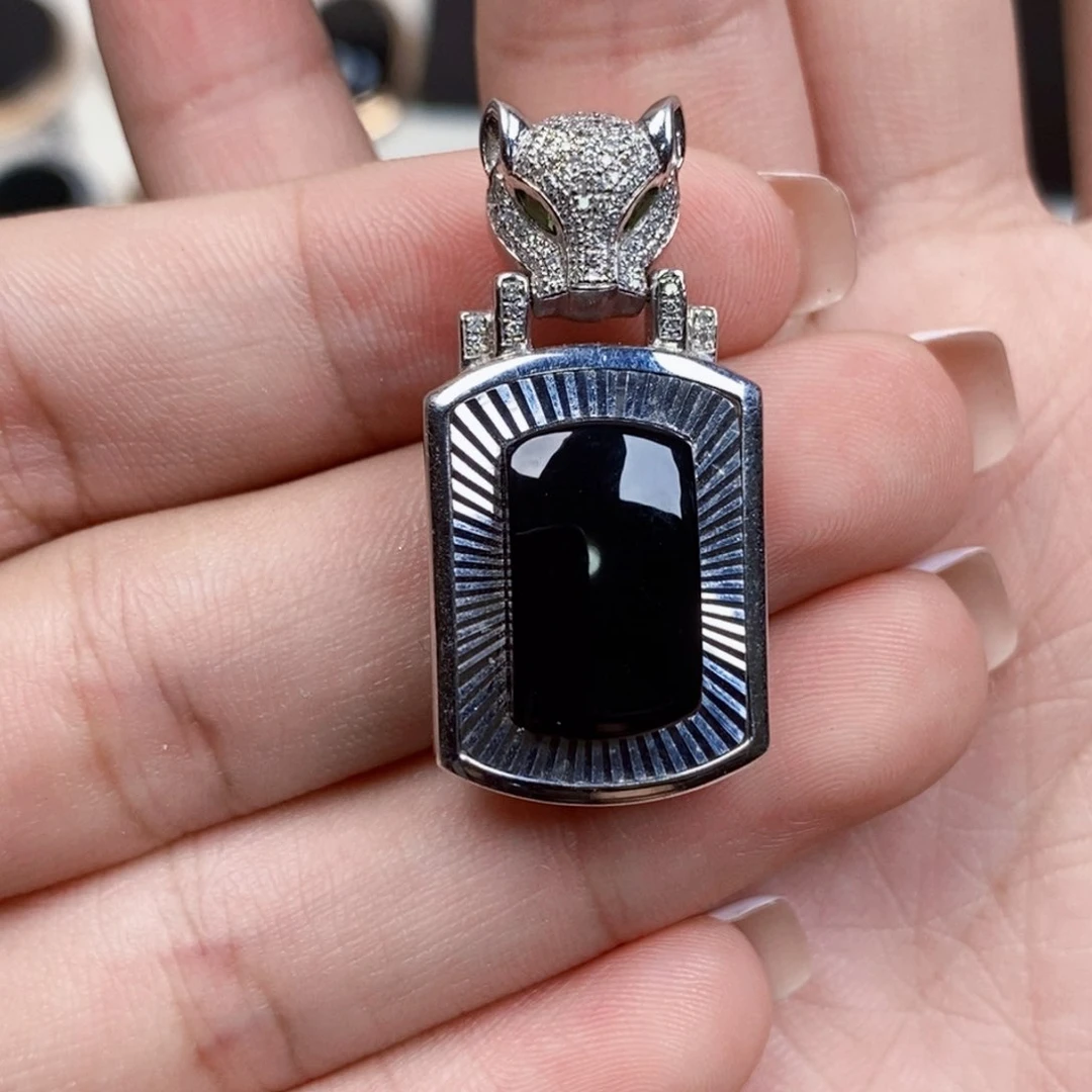 18K金镶嵌定制翡翠墨翠豹头吊坠