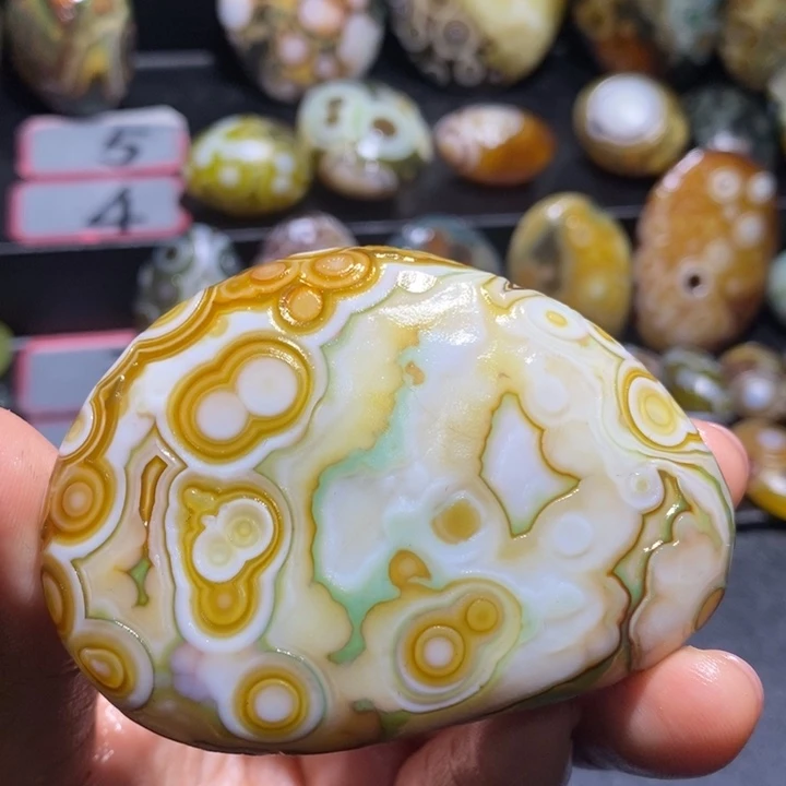 玛瑙/玉髓未镶嵌珠宝半成品49