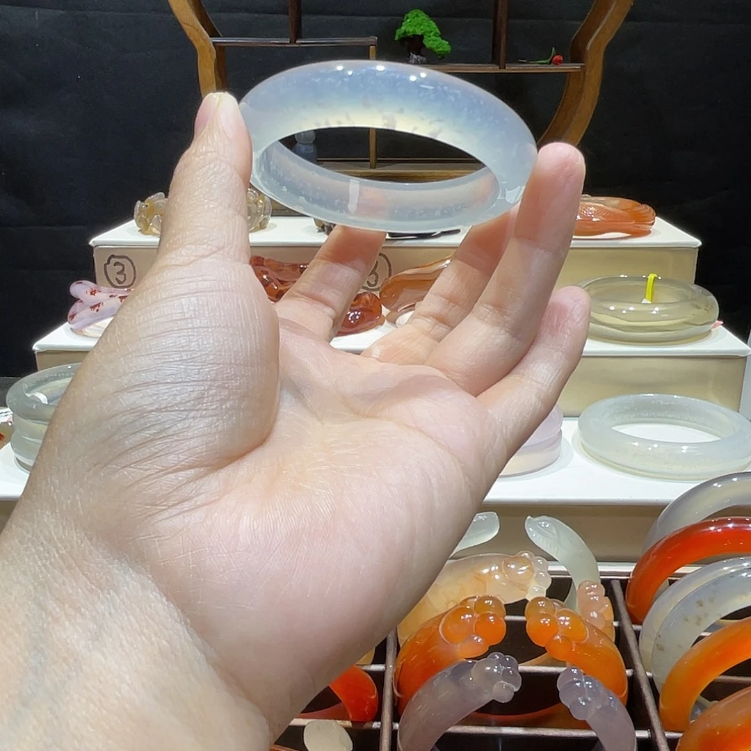 玛瑙/玉髓未镶嵌手镯