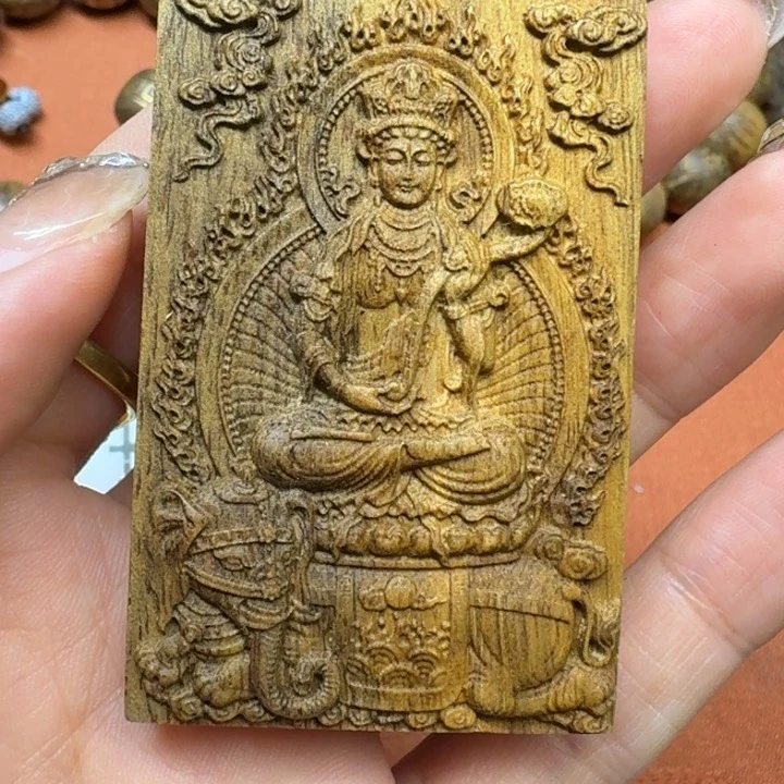 沉香吊坠?**?馨安居沉香定制款