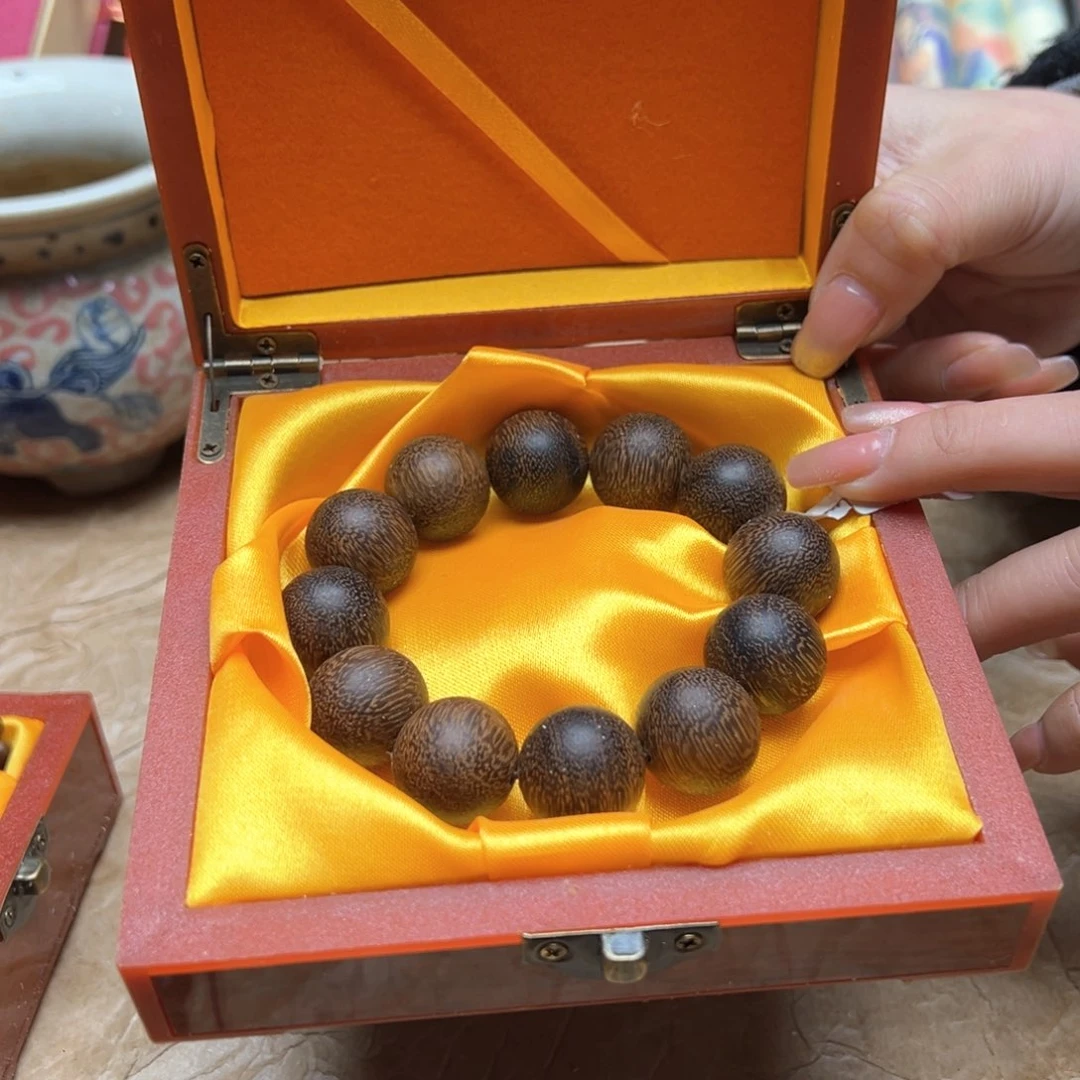 大叶紫檀（黑酸枝木类）