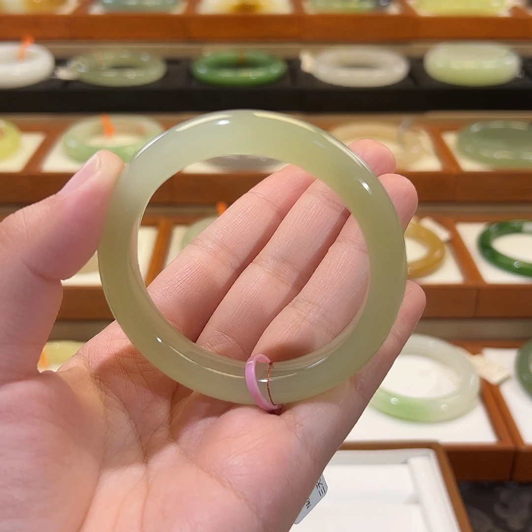 和田玉手镯未镶嵌和*