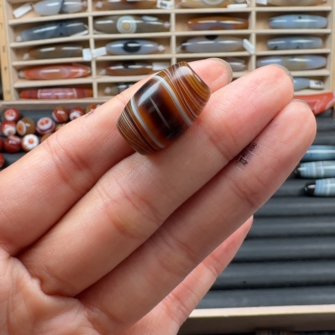 李***言玛瑙/玉髓未镶嵌颈饰