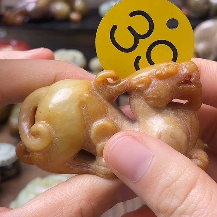 和田玉（糖玉）未镶嵌颈饰