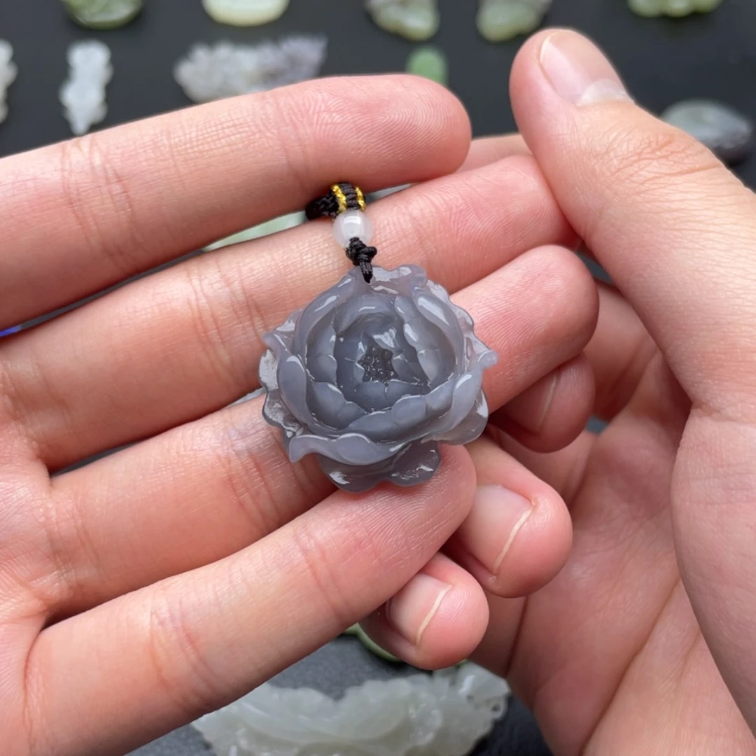 【闪购商品】和田玉颈饰未镶嵌辛*