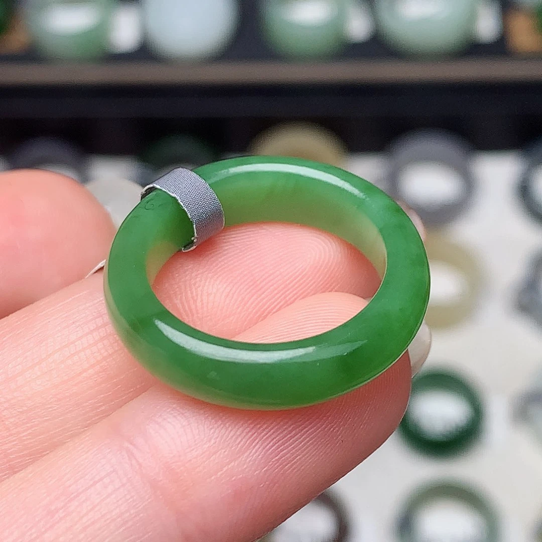 未镶嵌戒指和田玉