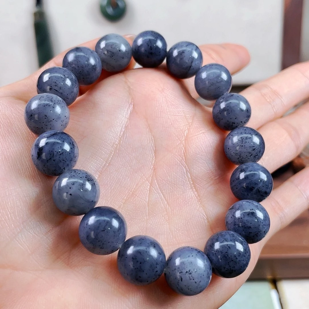 手链未镶嵌和田玉至*斋加一颗珠子