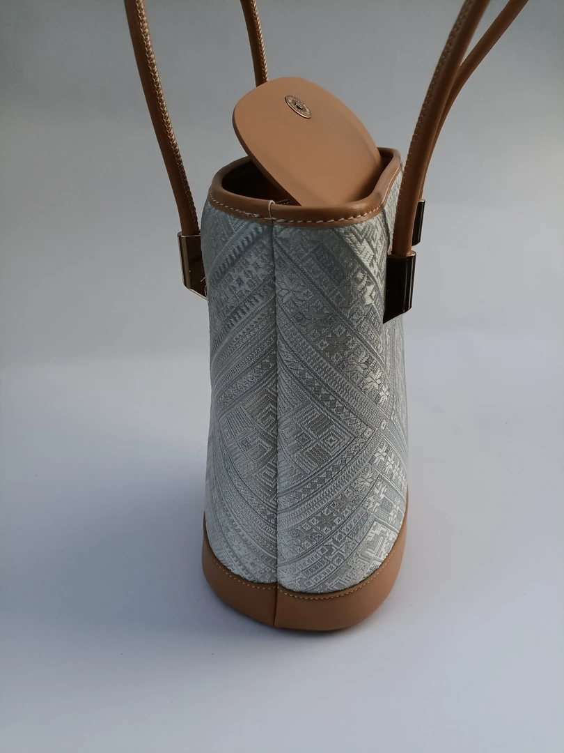 奢饰品壮锦布包包