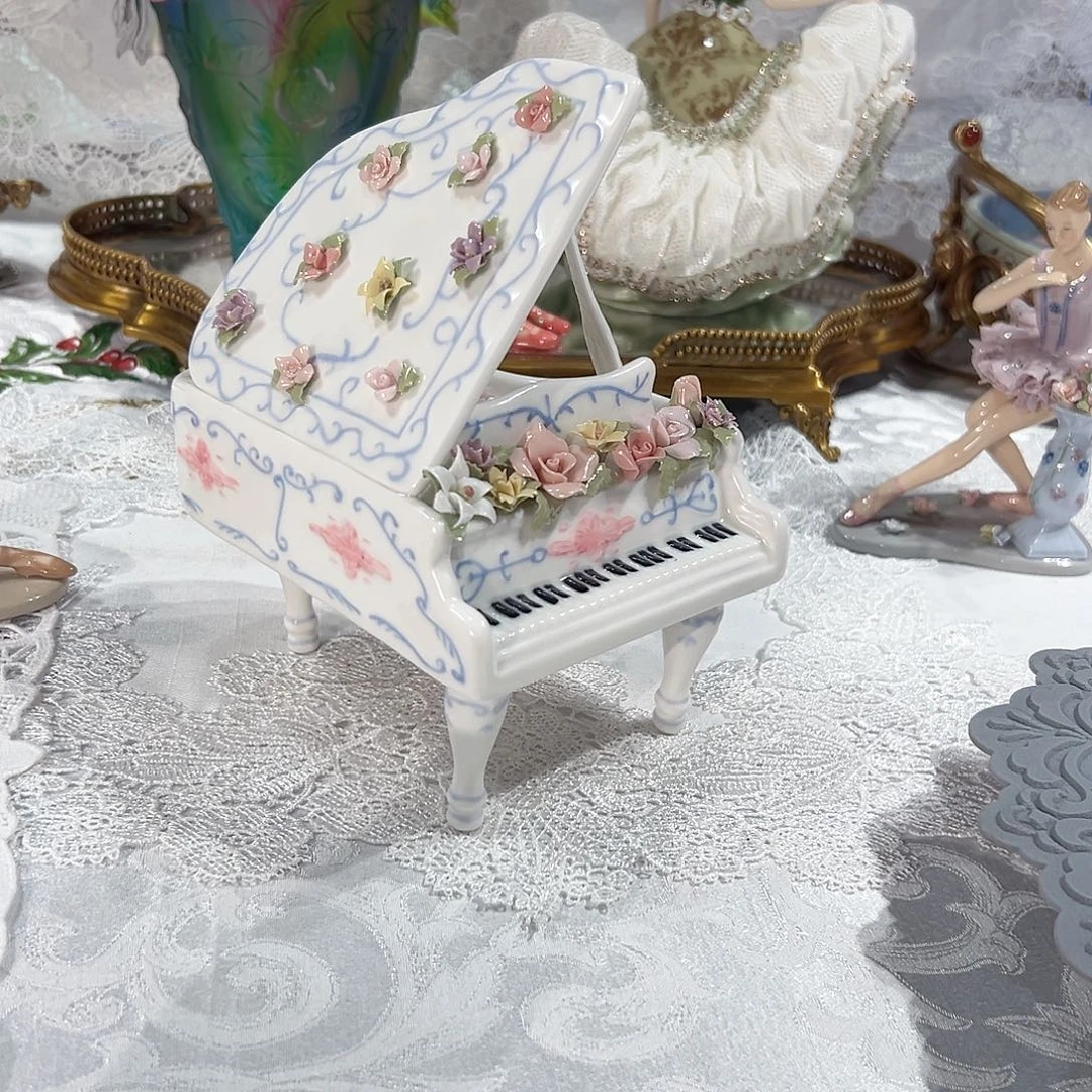 陶瓷0160经典钢琴音乐盒摆件