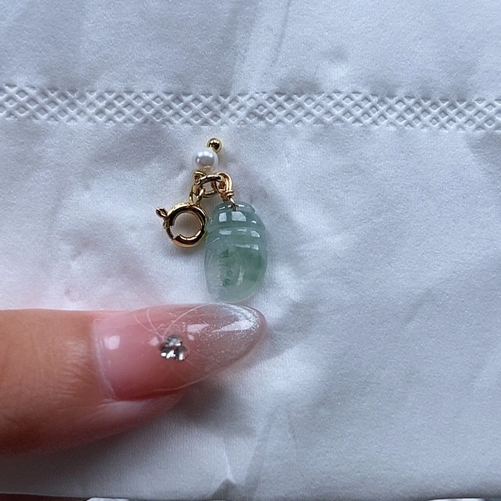 翡翠挂件未镶嵌吊坠