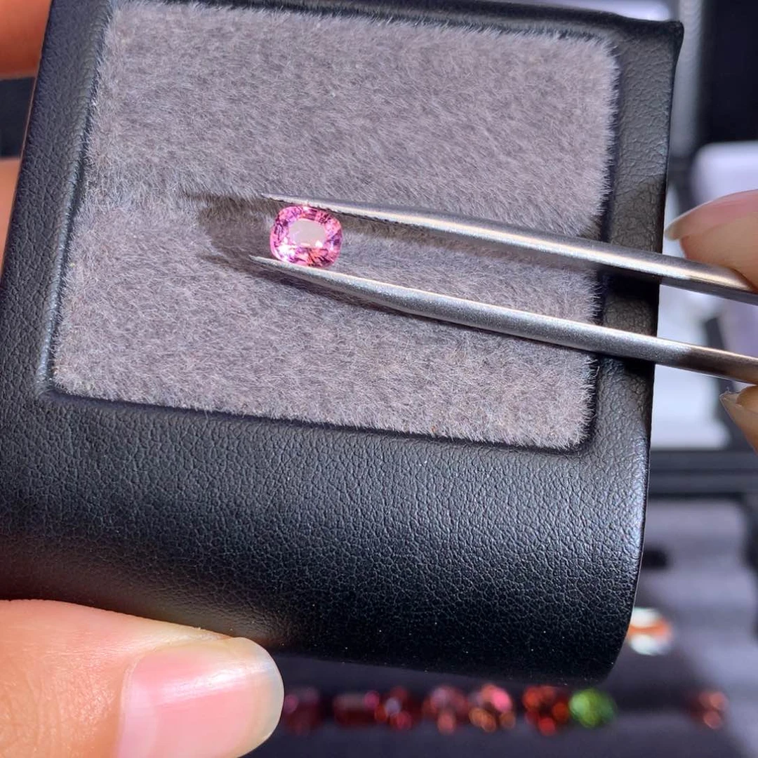 裸石未镶嵌尖晶石0.8ct