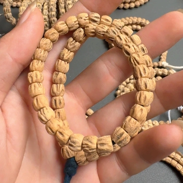 万***小柏香籽/百香籽吊坠