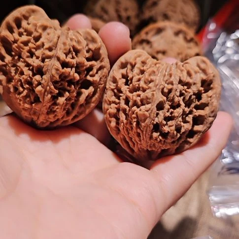 何***落吊坠文玩核桃44南疆