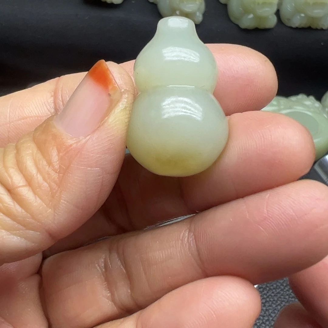 和田玉（糖玉）未镶嵌吊坠(不含链)