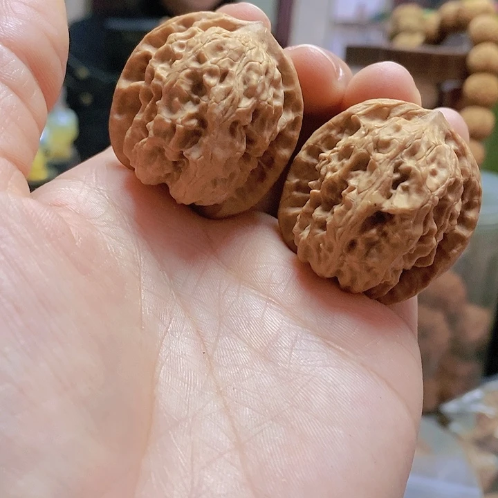 【闪购商品】文玩核桃把件35野狼