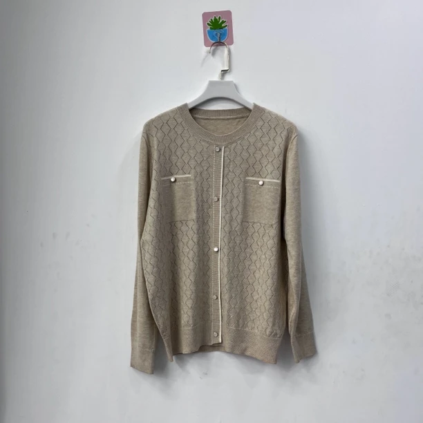 【名角服饰】【小香风】潮牌时尚女士圆领长袖纯色简约羊绒小香风