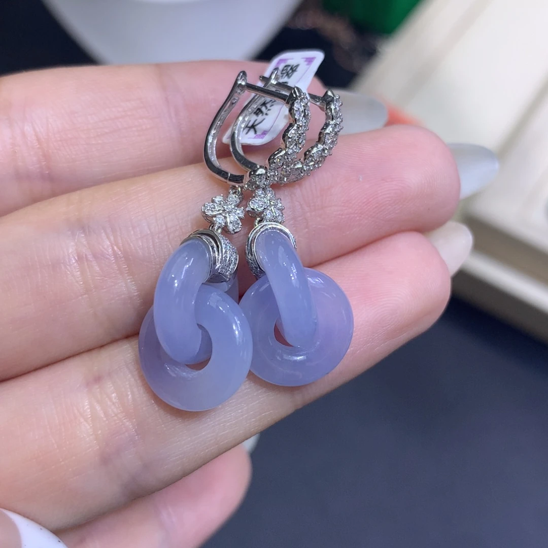 翡翠18K金镶嵌颈饰翡翠