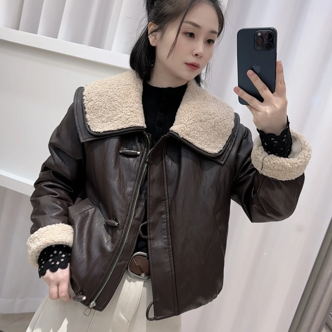 【839】冬季大翻领牛角扣加绒加厚皮衣外套女小个子高级感保暖夹克