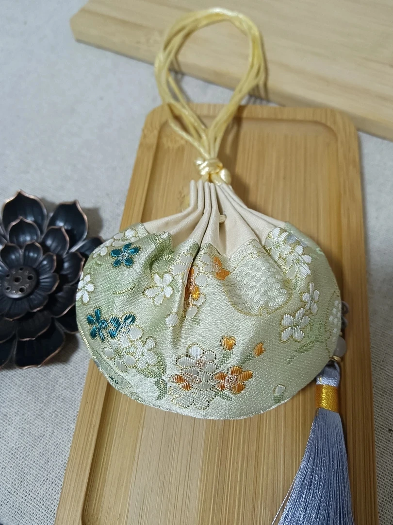 纯手工中药健脾祛湿古风香囊香包汉服随身挂饰车载香薰