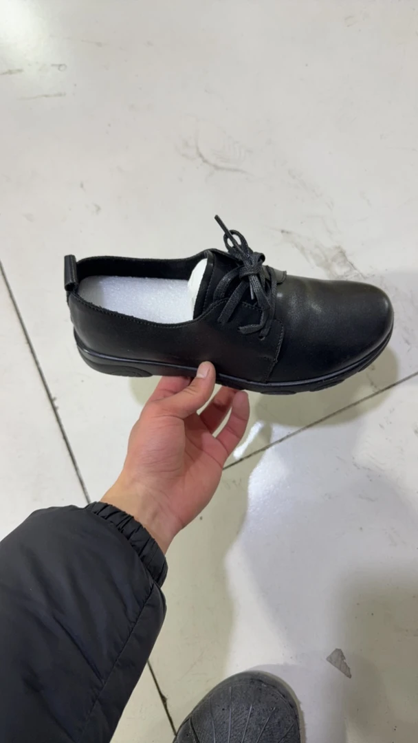 3082 牛皮百搭浅口系带单鞋