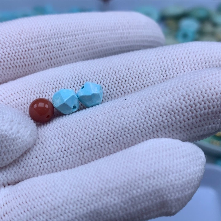 南红玛瑙未镶嵌珠宝奇石