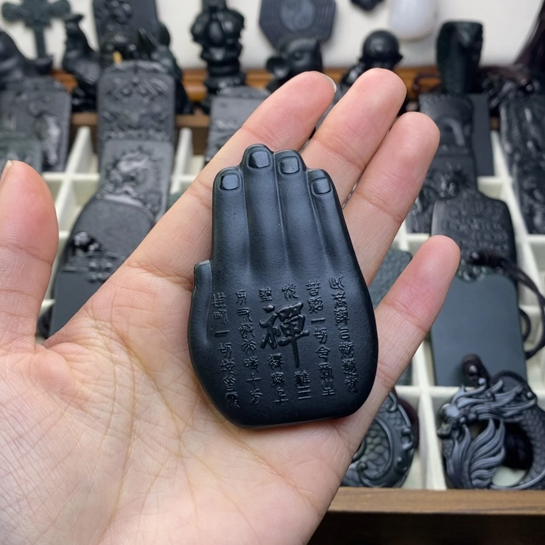 道***广和田玉未镶嵌颈饰