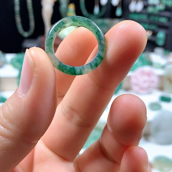 未镶嵌独山玉颈饰