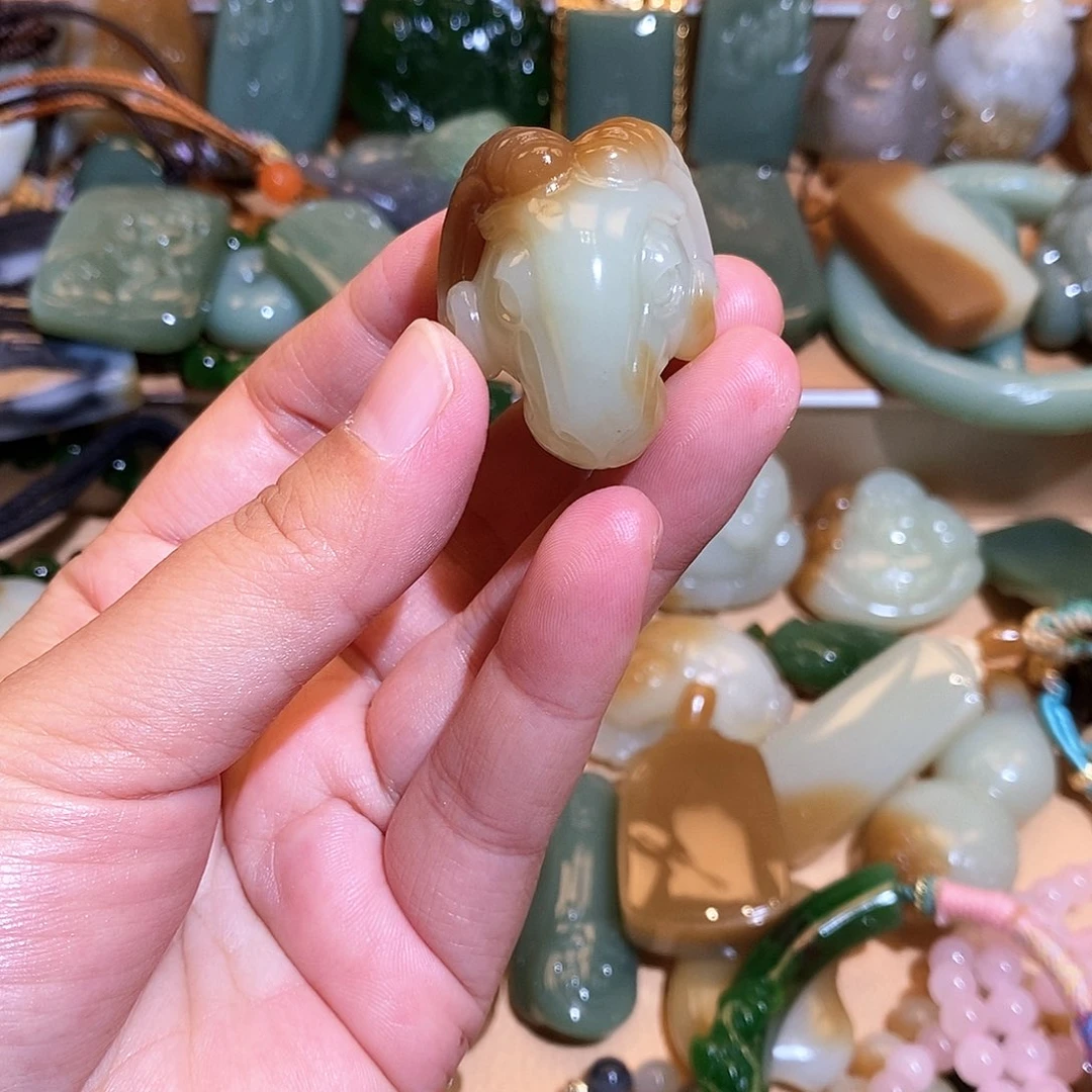 未镶嵌和田玉挂件