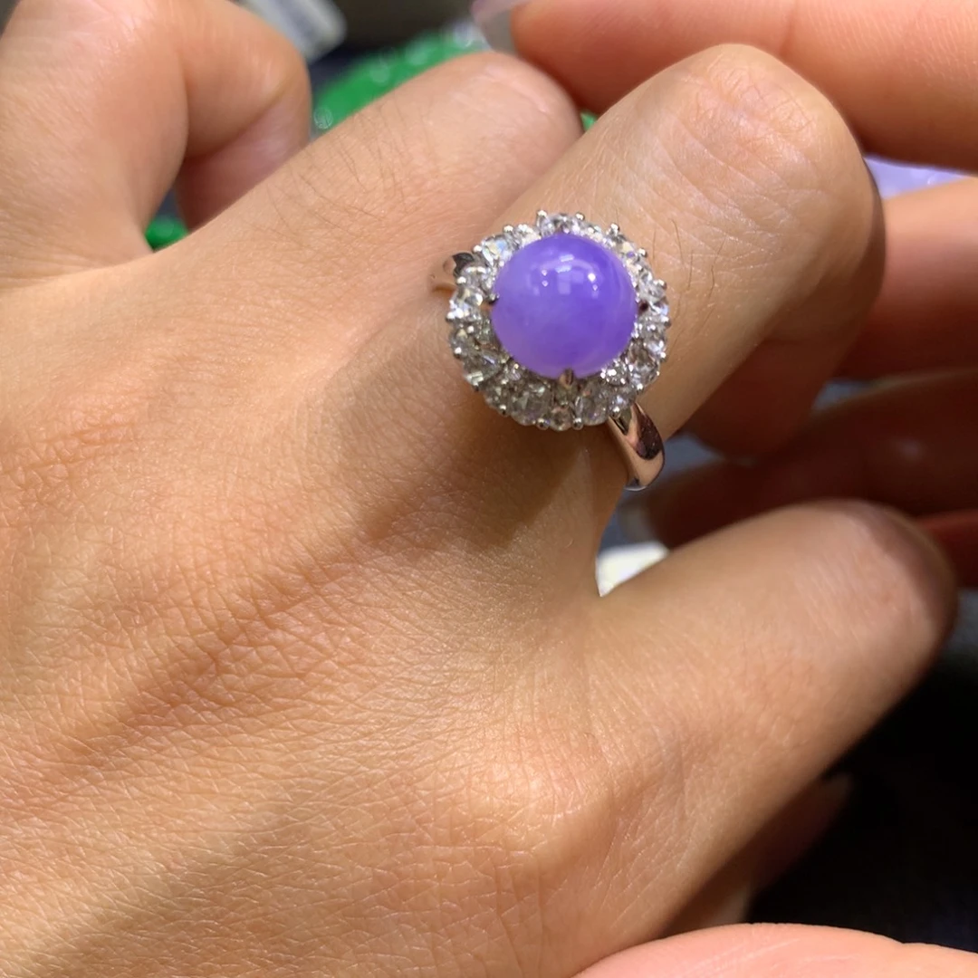 翡翠挂件18K金镶嵌翡翠吊坠