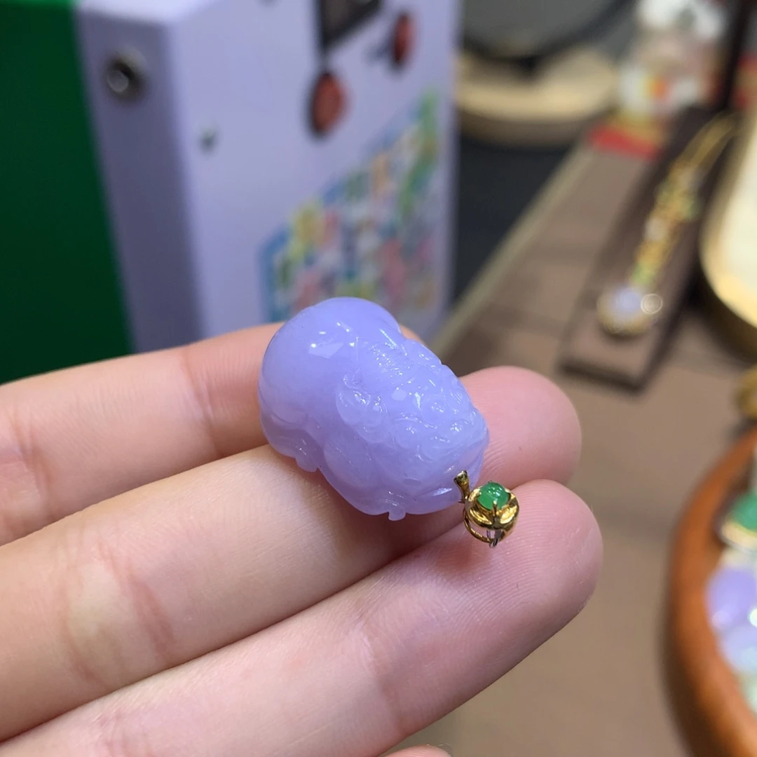 翡翠18K金镶嵌颈饰翡翠
